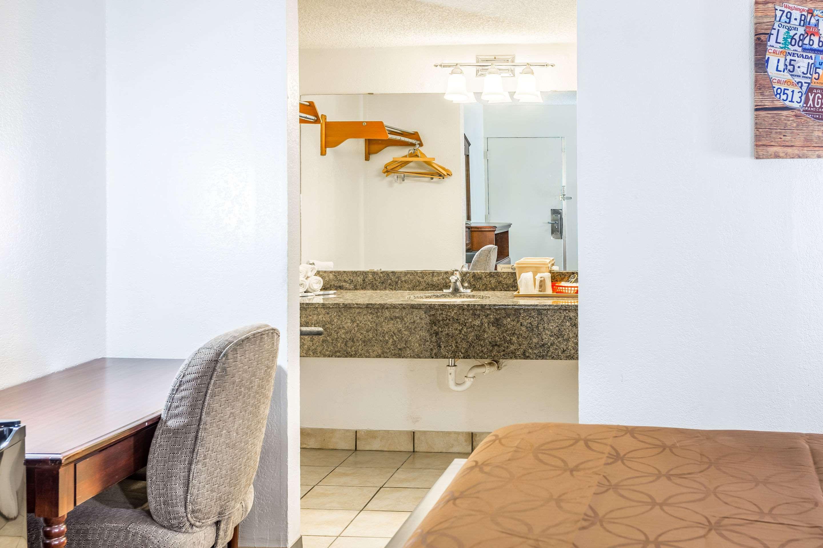 Econo Lodge Durant Eksteriør billede